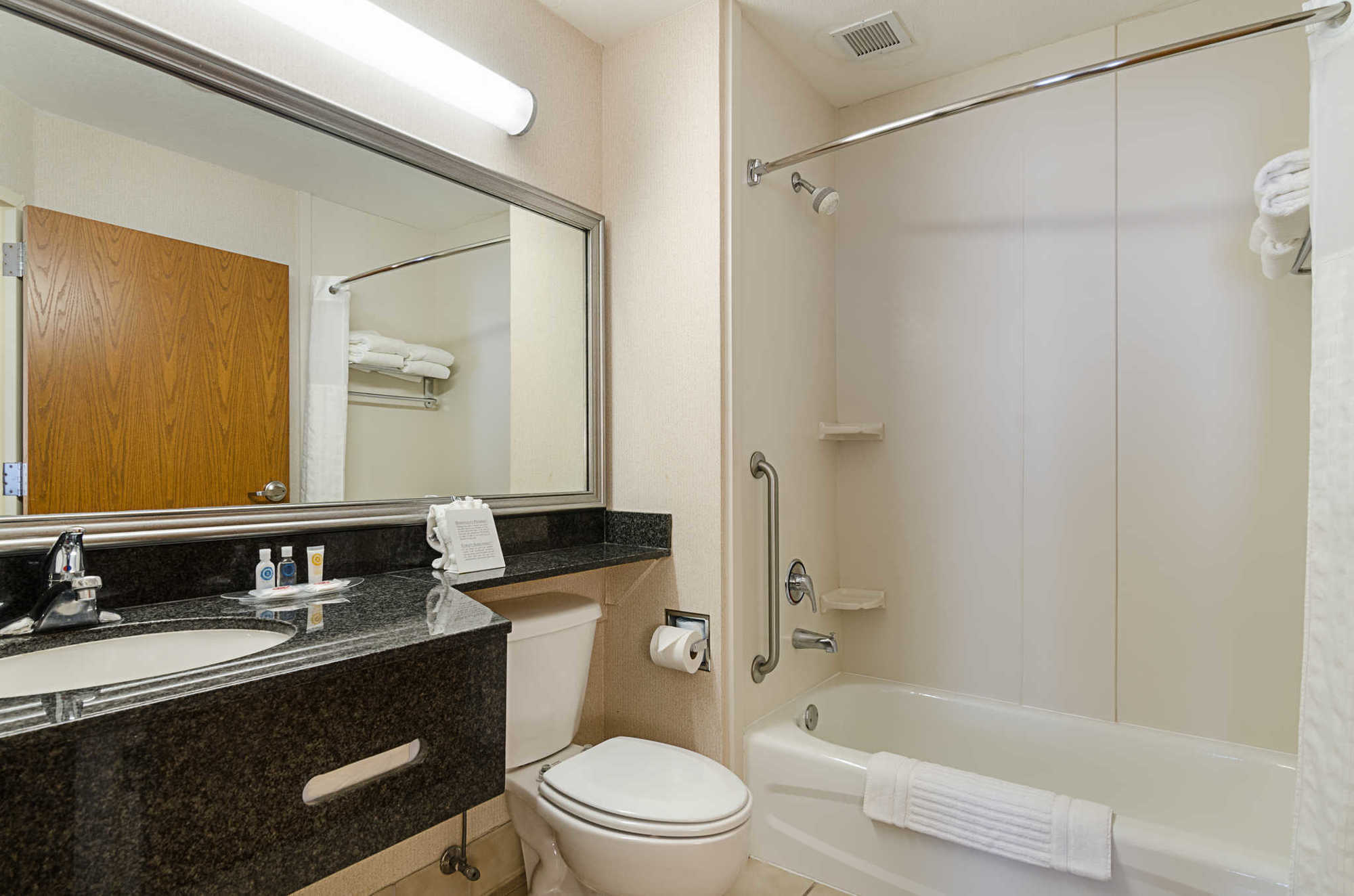 Quality Suites Springdale West I-49 Δωμάτιο φωτογραφία